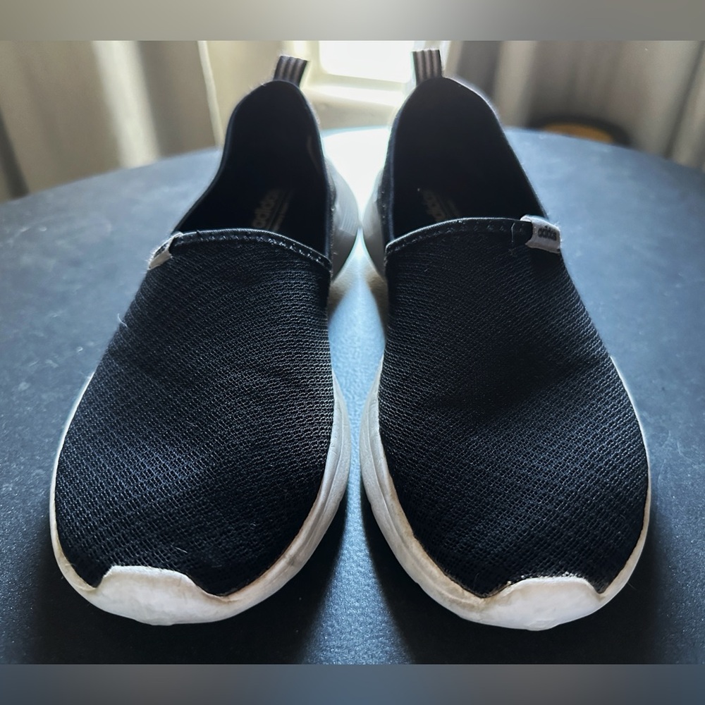 Adidas Women’s Black and White Slip-On Sneakers Size 10 - Picture 4 of 8